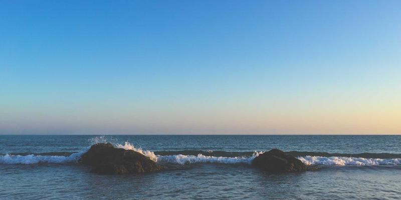 VIP秀365数据中台建设：如何通过用户行为分析驱动在线娱乐产品迭代与运营决策